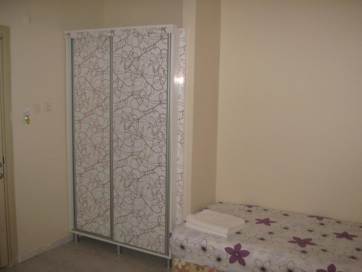 Delfin Hotel Kизкалеси Стая снимка